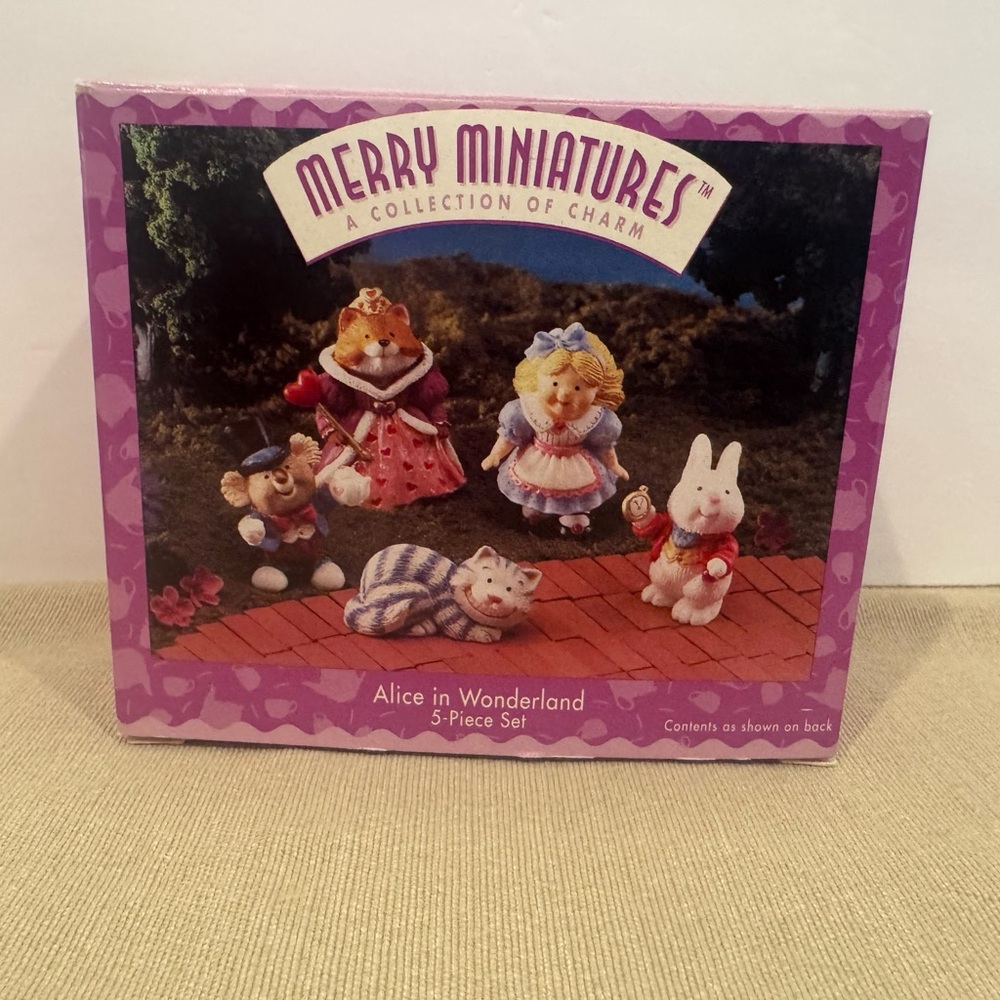 Hallmark 1995 Merry Miniatures "ALICE IN WONDERLAND"  5 Piece Set w Box